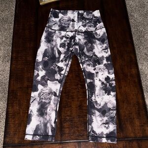 Lululemon sz 6 Leggings